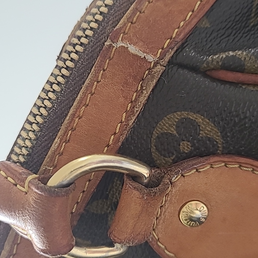 Louis Vuitton Brown Monogram Shoulder Bag - Picture 4 of 16